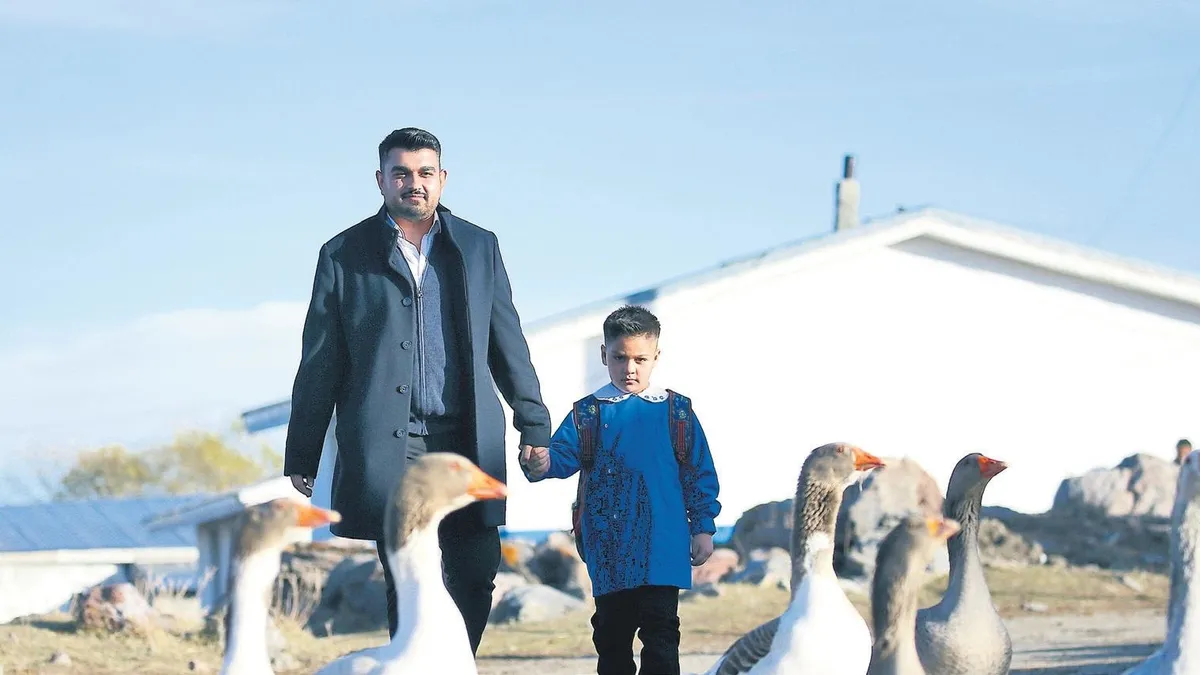 Tek öğrencisini geleceğe hazırlıyor