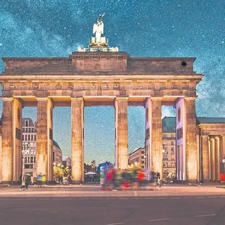 Berlin’de ışıklarla dans