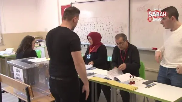 İstanbul'da oy verme işlemi başladı | Video