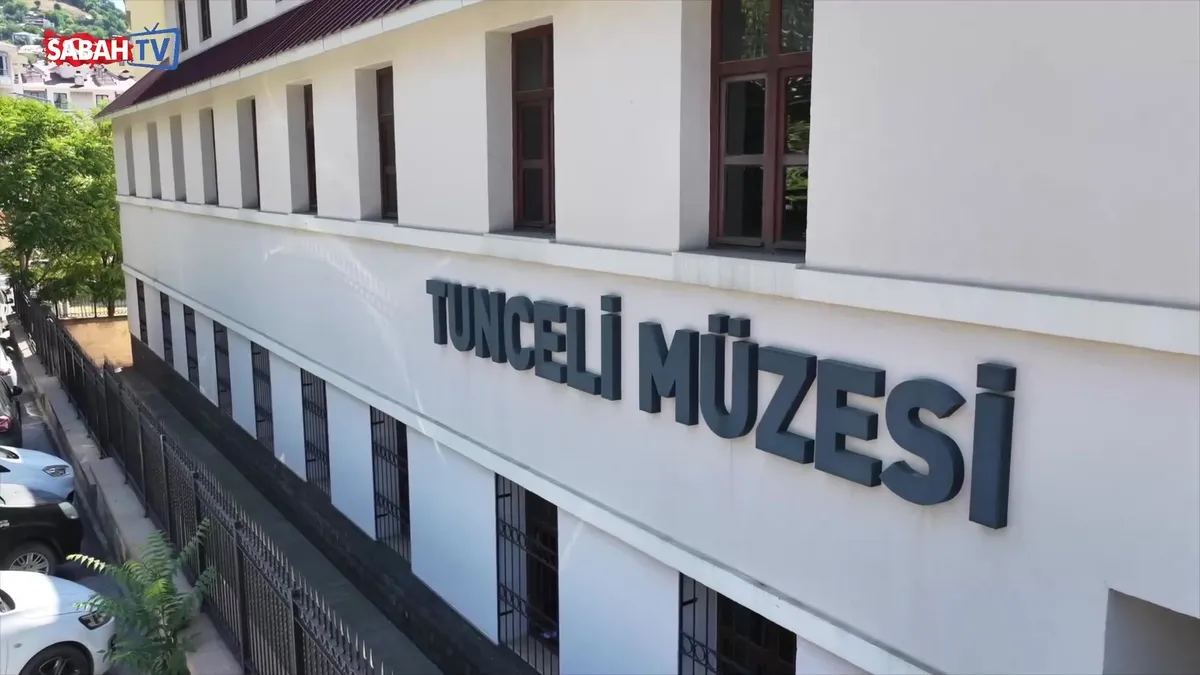 Tunceli Müzesi Avrupa’nın en iyisi olma yolunda! Bakan Ersoy: “Ülkemizi uluslararası platformda temsil edecek” videosunu izle Tunceli Müzesi Avrupa’nın en iyisi olma yolunda! Bakan Ersoy: “Ülkemizi uluslararası platformda temsil edecek” videosunu izle