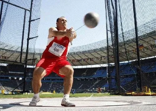 Atletizm şampiyonasından ilginç kareler