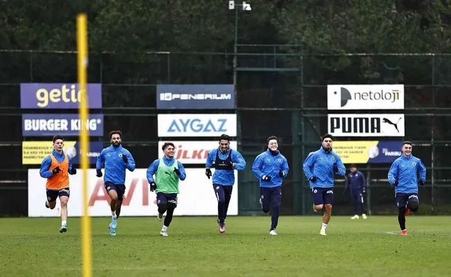 Fenerbahçe’de Gustavo ve Novak takımla çalıştı