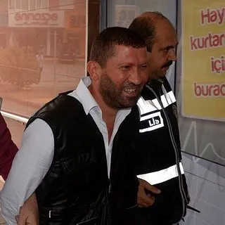 Parmak izinden yakalanan şüpheli cezaevine gülerek gitti