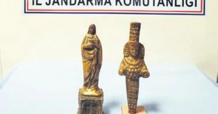 Antalya’da 2 altın heykel ele geçirildi