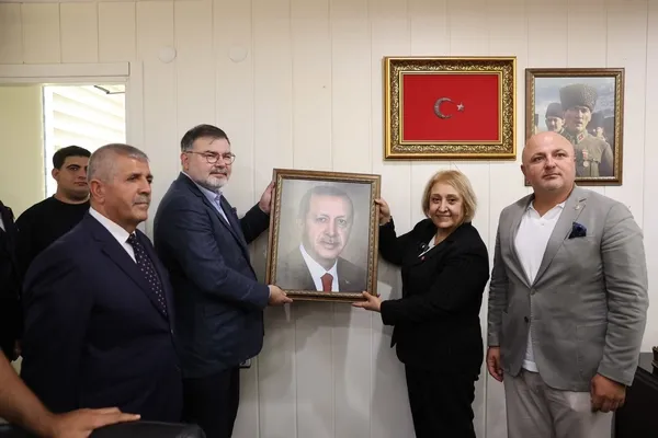baskan-saygili-menderes-belediye-baskan-vekilligi-devir-teslim-toreninde-konustu-1787068470421.jpg