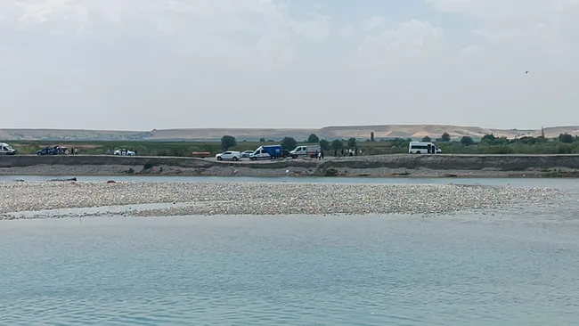 diyarbakirda-aci-olay-serinlemek-icin-girdigi-malabadi-cayinda-kayboldu-arama-calismasi-baslatildi-1783170078127.jpeg