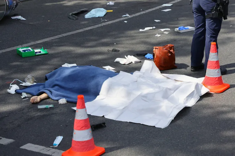 Almanya'yı kana bulayan sürücü Ermeni asıllı Türkiye düşmanı çıktı! Aracından çıkanlar dikkat çekti