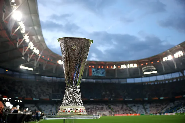 son-dakika-uefa-avrupa-liginde-sampiyon-aston-villa-emery-istanbulda-rekorunu-gelistirdi-1779310572103.jpg