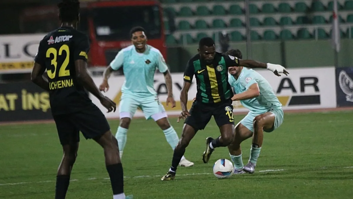 Esenler Erokspor, Şanlıurfaspor’u iki golle geçti! Esenler Erokspor, Şanlıurfaspor’u iki golle geçti!