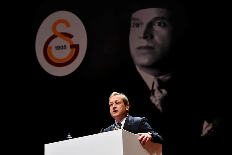 son-dakika-galatasaray-secime-gidiyor-burak-elmas-yonetimi-ibra-edilmedi-1648362001905.jpg