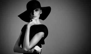 Siyah elbise modası