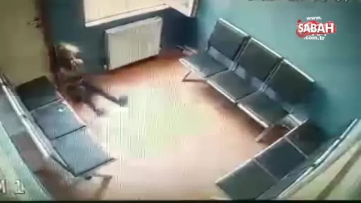 Sultanbeyli’de genç kız ortalığı birbirine kattı: Esnafa saldırdı, araçların üstüne çıktı, karakolu birbirine kattı | Video