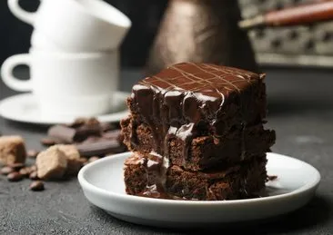 Yumuşacık dokusu ve enfes lezzeti ile: Kakaolu ıslak kek tarifi