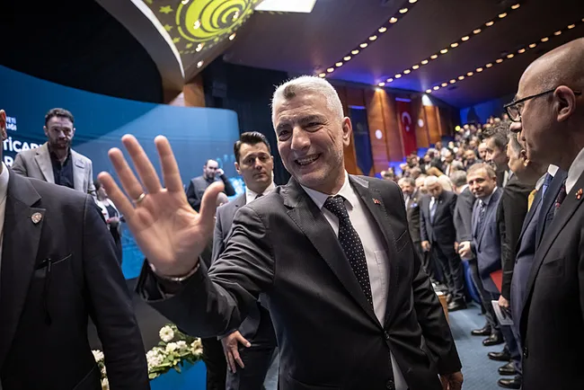 bakan-bolat-acikladi-internetten-alisveris-45-trilyon-liraya-ulasti-1778602448562.jpeg