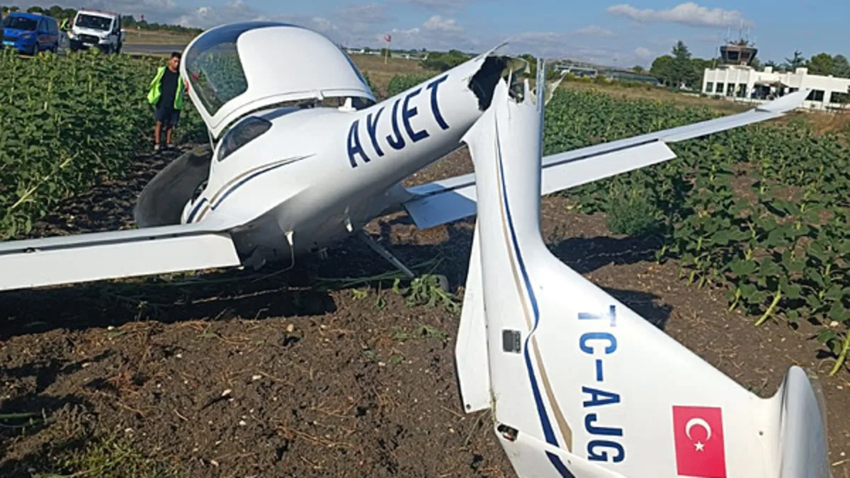 Çatalca’da eğitim uçağı pistten çıktı: Pilot öğrenci yaralandı Çatalca’da eğitim uçağı pistten çıktı: Pilot öğrenci yaralandı