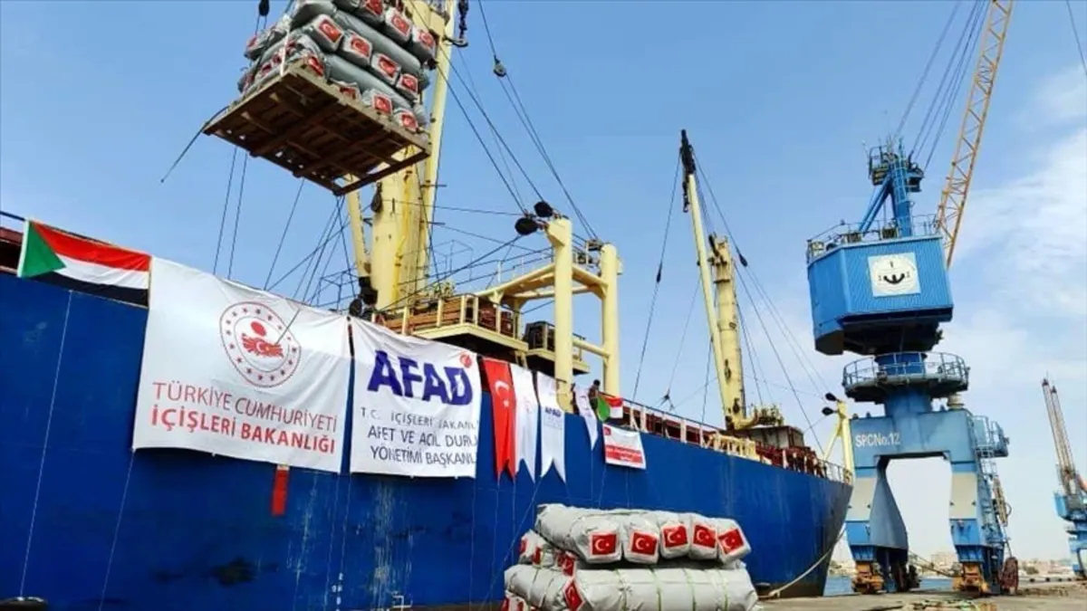Türkiye ve Katar’dan Sudan’a yardım eli Türkiye ve Katar’dan Sudan’a yardım eli