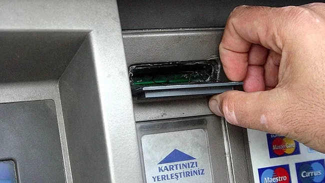 son-dakika-banka-kartini-arkadasina-veren-universiteli-gencin-basina-gelmeyen-kalmadi-100-yila-kadar-hapsi-ist-1757924934003.jpg SON DAKİKA… Banka kartını arkadaşına veren üniversiteli gencin başına gelmeyen kalmadı: 100 yıla kadar hapsi isteniyor!