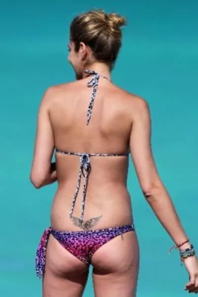 Ana Beatriz Barros sahili kavurdu
