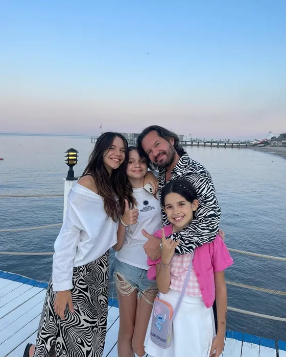 Kenan Doğulu’nun 17 yaşındaki yeğeni Arya amcasının vokalisti olacak!