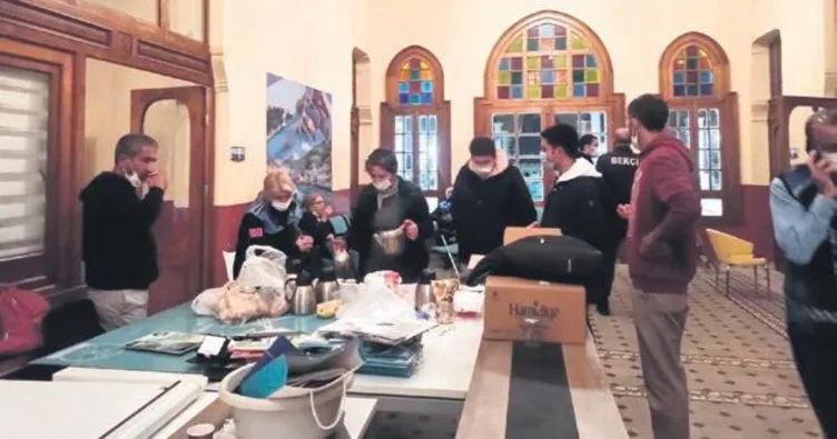 TÜGVA’yı basan CHP’li vandallar binadan çıkarıldı