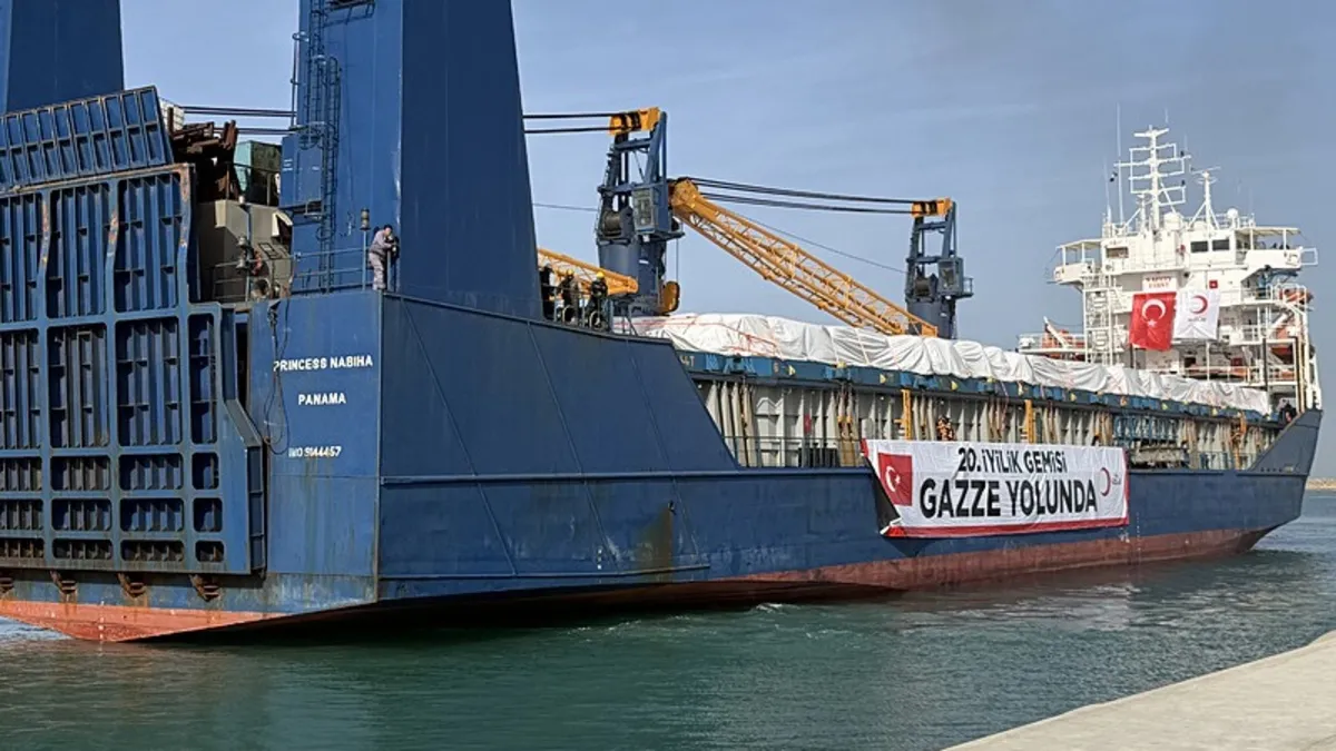 Türk yardım gemisi El-Ariş limanına ulaştı Türk yardım gemisi El-Ariş limanına ulaştı