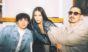 Dev kadrodan efsane şarkı