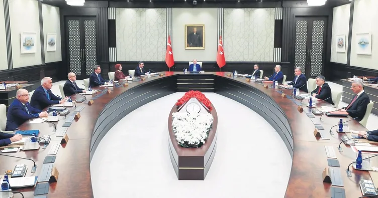 İsrail her türlü barbarlığı yapıyor