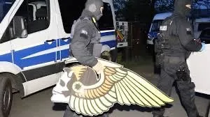 cehennem-meleklerine-agir-darbe-67-kisi-gozaltina-alindi-leverkusen-lideri-tutuklandi-1777834902476.jpg