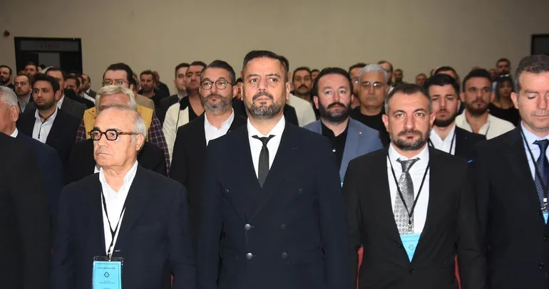 Altay’da yeni başkan Murat Pervane oldu