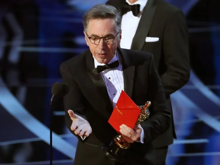 Oscar Ödül Töreni’ndeki yanlış anons skandalın sorumlusu ortaya çıktı