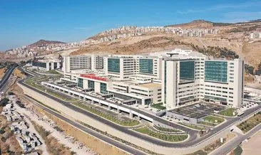 İzmir Şehir Hastanesi’nde gurur günü: Hasta kabulü başladı