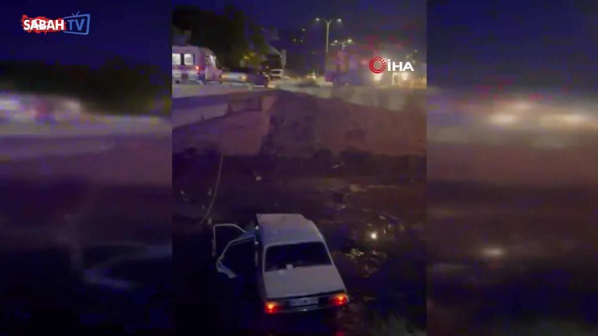 Osmaniye otomobil köprüden kanala düştü: 4 yaralı videosunu izle Osmaniye otomobil köprüden kanala düştü: 4 yaralı videosunu izle