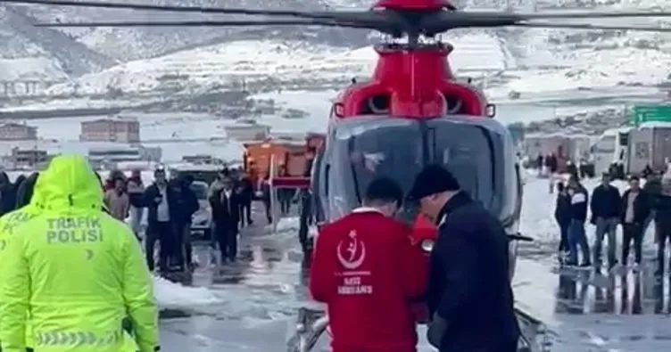 Karda mahsur kalan bebeği ambulans helikopter kurtardı