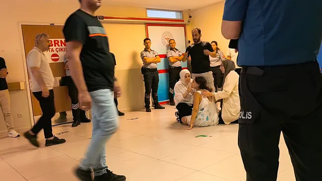 bursada-yurekleri-yakan-olay-2-yasindaki-cocuk-havuzda-olu-bulundu-kadir-cik-annem-oradan-1785259331566.jpeg