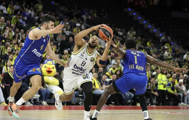 fenerbahce-beko-maccabi-tel-avivi-devirdi-1762896709692.jpg