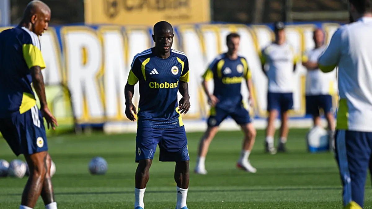 Fenerbahçe’den Şampiyonlar Ligi kadrosunda değişiklik! Fenerbahçe’den Şampiyonlar Ligi kadrosunda değişiklik!