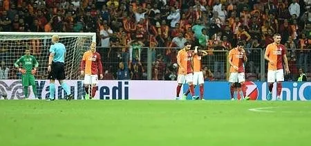 Galatasaray'da isyan çıktı
