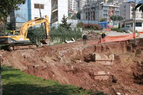 İnşaat kazısında Roma dönemine ait mezarlar çıktı