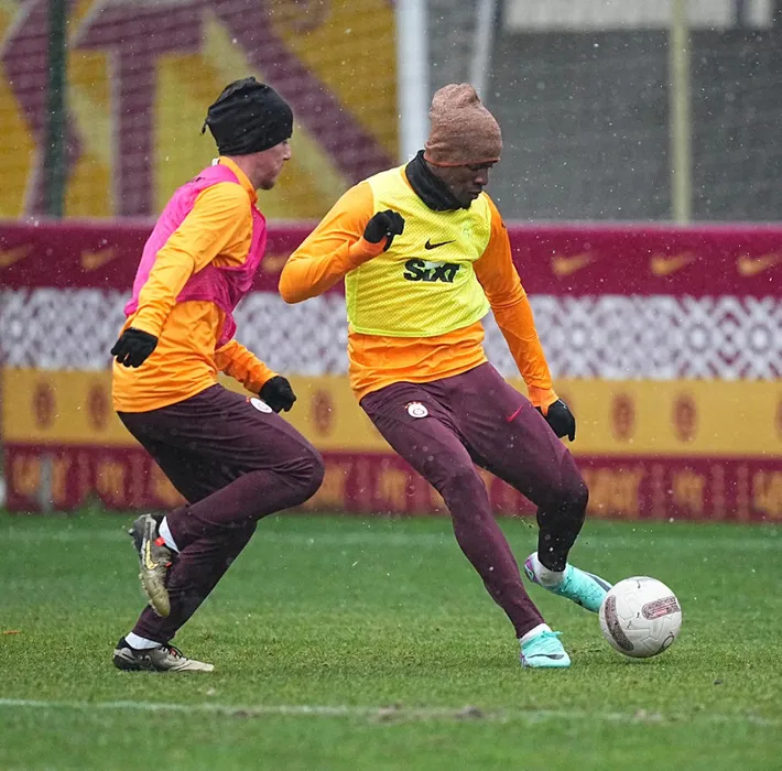 Son dakika Galatasaray haberi: Ve Aslan sol bekine kavuşuyor! Müjdeli haber geldi...