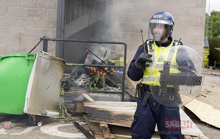 İngiltere’de sosyal medyadan şiddet çağrısı yapan kadına hapis cezası! Hani ’demokrasi’ vardı...