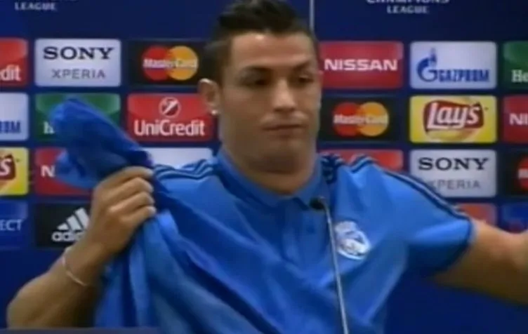 Ronaldo basın toplantısını terk etti