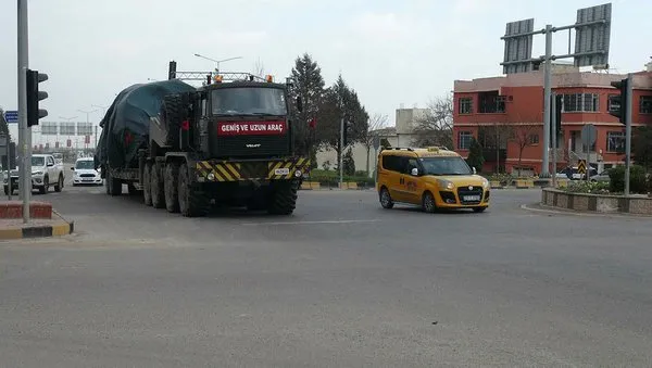 Sınıra askeri sevkiyat devam ediyor