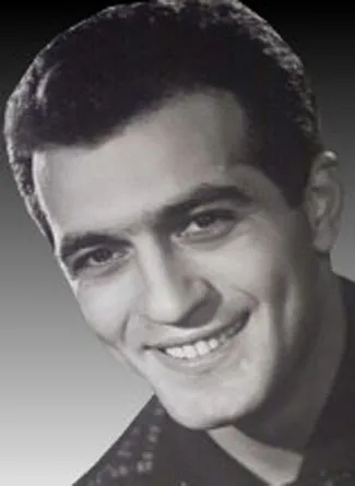 Fikret Hakan hayatını kaybetti