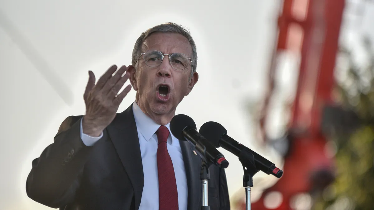 Ankara Büyükşehir Belediyesi’nde 1 milyar TL’lik vurgun iddiası: Mansur Yavaş hakkında 5’inci soruşturma izni talebi… Ankara Büyükşehir Belediyesi’nde 1 milyar TL’lik vurgun iddiası: Mansur Yavaş hakkında 5’inci soruşturma izni talebi…