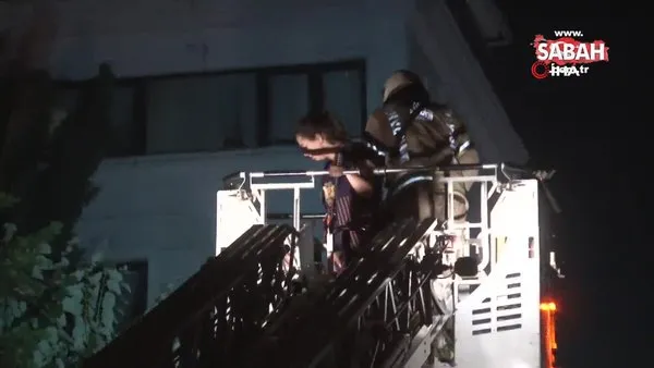 Fatih'te 5 katlı otelde yangın paniği: 40 kişi tahliye edildi | Video