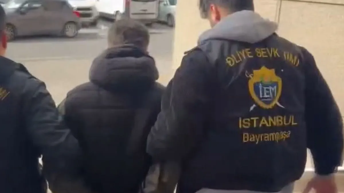 Akran zorbalığı olayında 2 kişi tutuklandı! “Yan baktı” diye dövmüşler Akran zorbalığı olayında 2 kişi tutuklandı! “Yan baktı” diye dövmüşler
