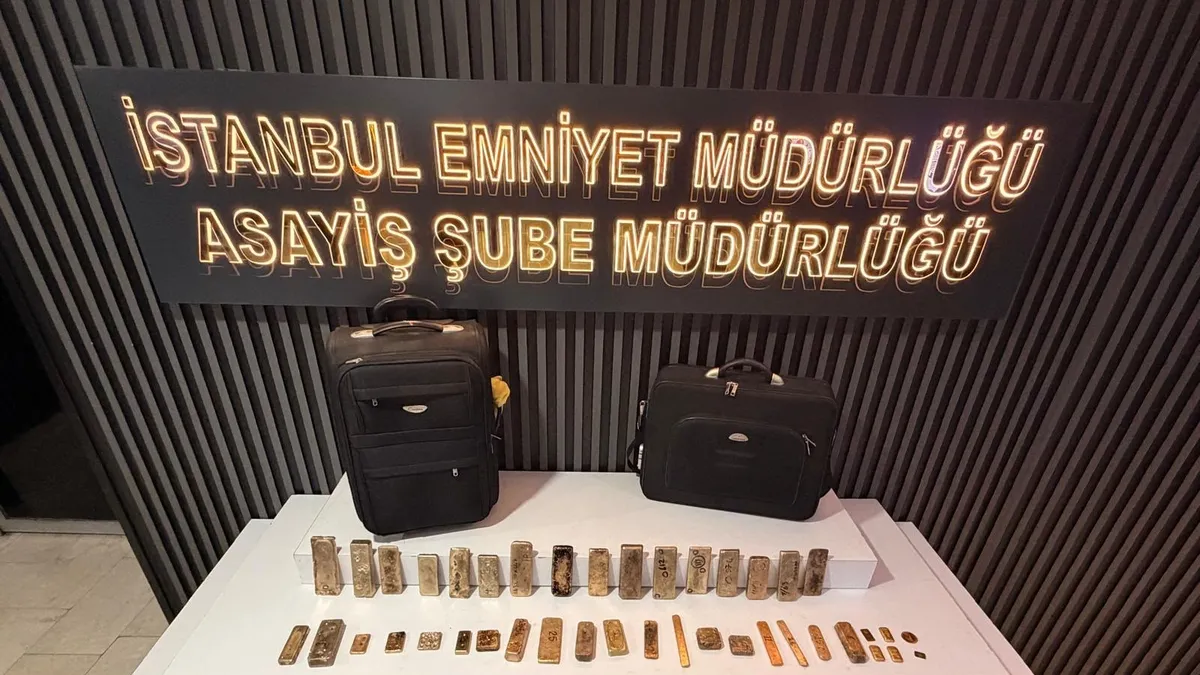 İstanbul Fatih'te kuyumcu deposundan çalınan altınların polis operasyonuyla ele geçirilmesi