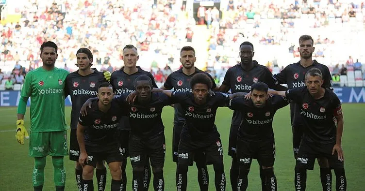 Sivasspor, CFR Cluj maçı için Romanya’ya 7 eksikle gitti