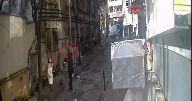 Şişli’de kopan beton parçalarından saniyelerle kurtuldu! Az kalsın öbür tarafa gidiyordum