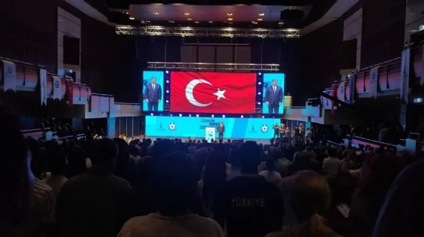 izmir-spor-zirvesinde-istiklal-marsi-krizi-1728380822401.jpg